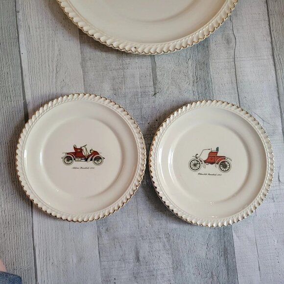 Harker Ware Pottery Made USA Antique Cars Vtg Cake Plate & 6 Dessert Plates - Picture 3 of 8